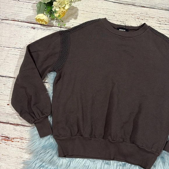 Monrow Gray Crochet Trim Crewneck Sweatshirt - Picture 7 of 12